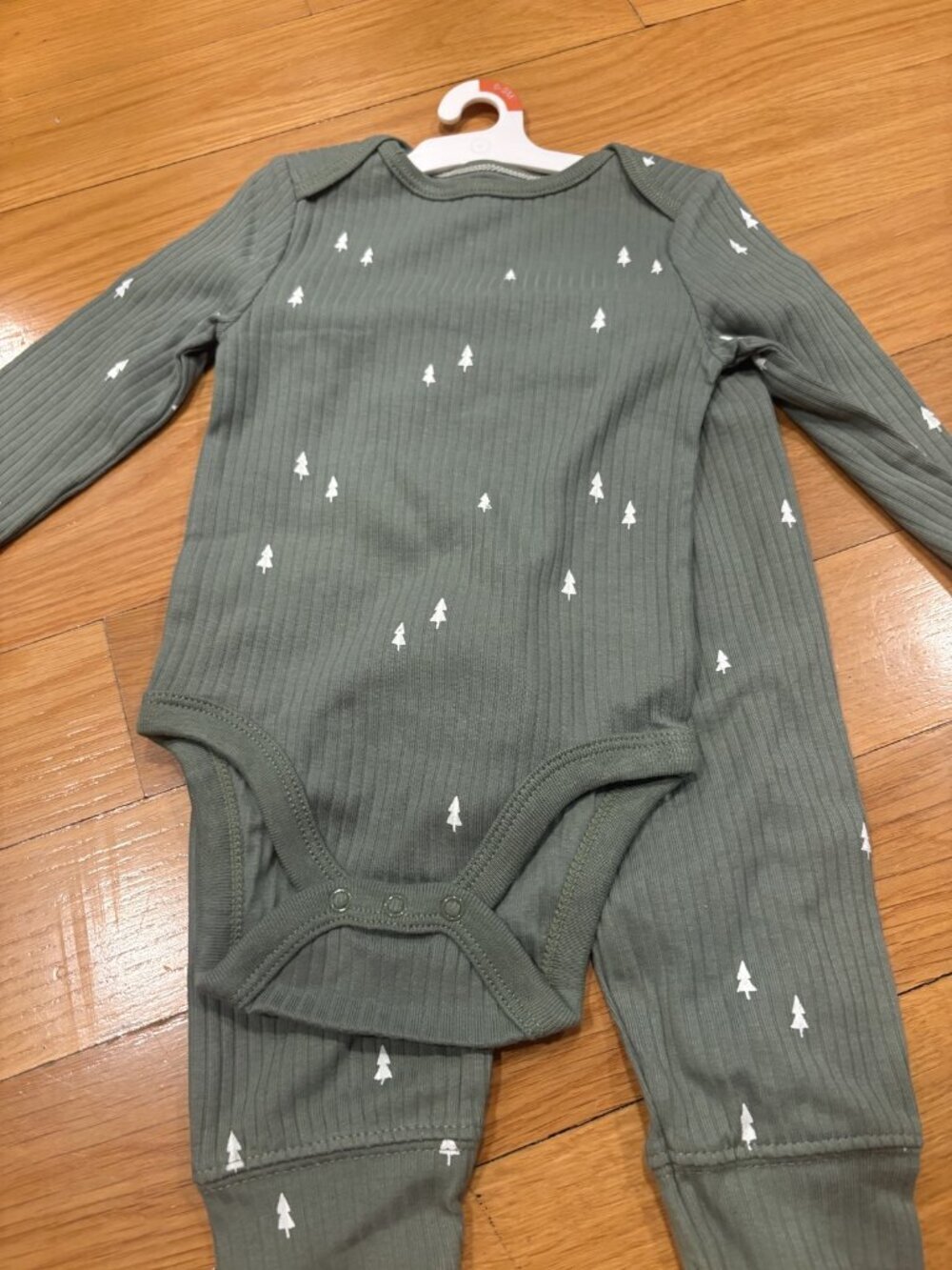 Cloud island Size 6-9 months Ribbed Long Sleeve Bodysuit with Tree Print